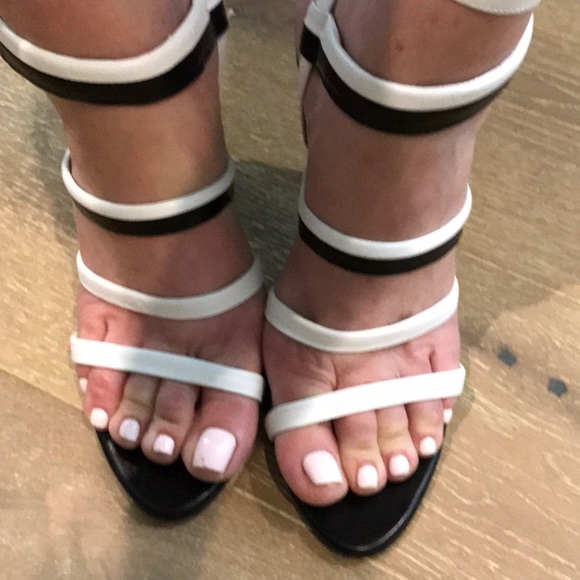 L.K. BENNETT Shoes - BEAUTIFUL SEXY  L.K. BENNETT  SANDALS SZ 41